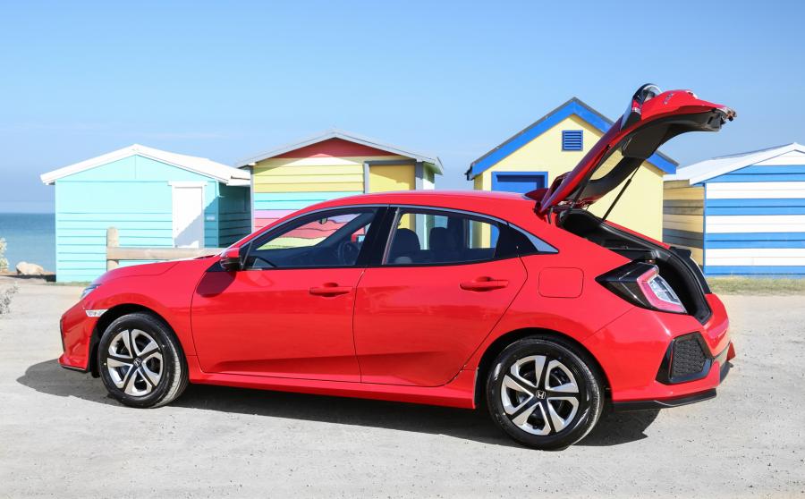  Honda Civic VTi Hatchback 2017 года  (AU) (фото 3 из 40)